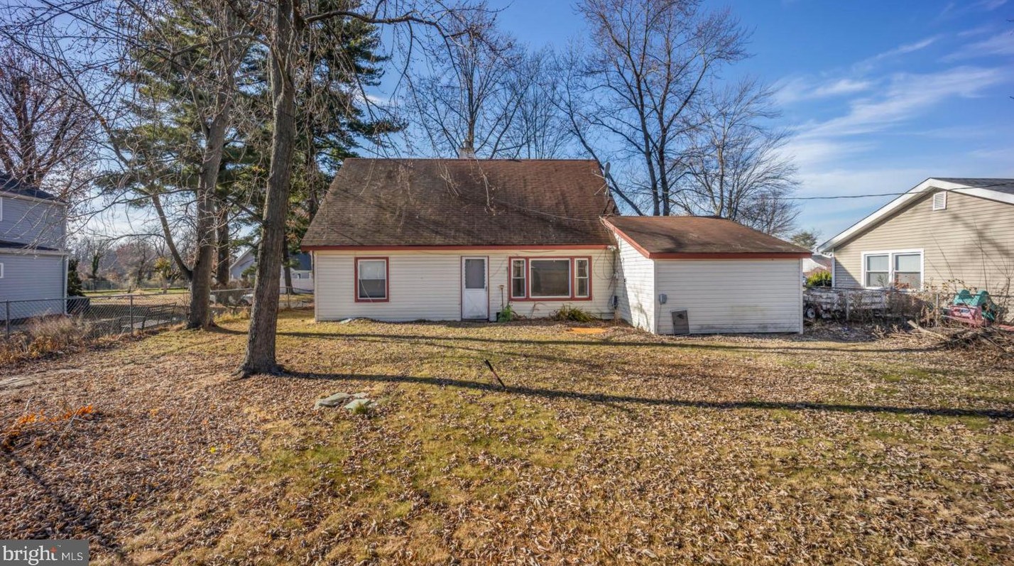 6 Spindletop Ln, Willingboro NJ  08046-1416 exterior