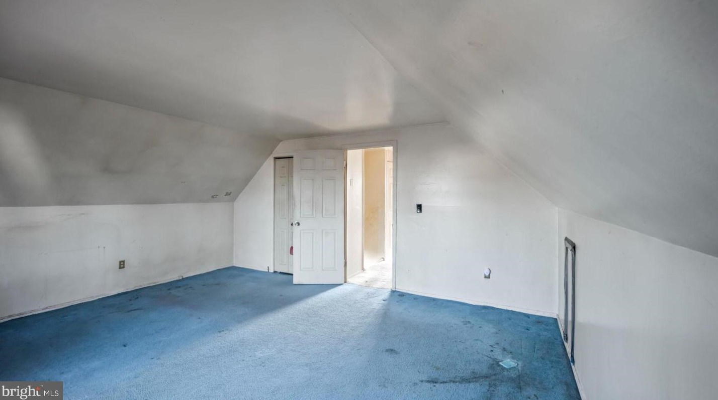 6 Spindletop Ln, Willingboro NJ  08046-1416 exterior