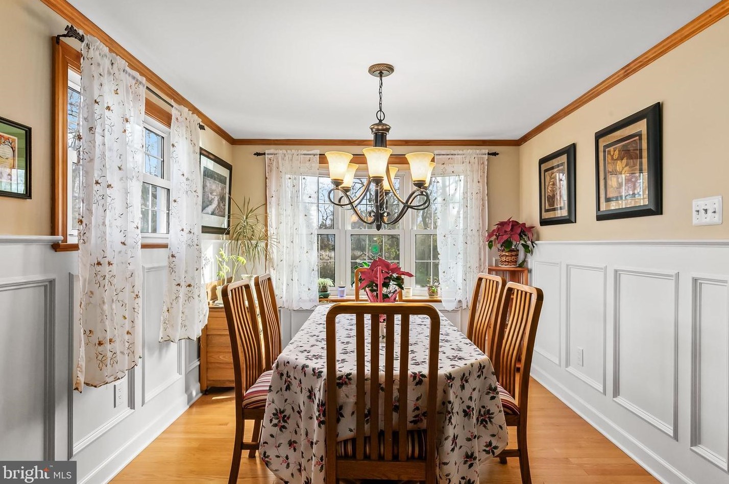 112 Fairfax Dr, Riverton NJ  08077-2133 exterior