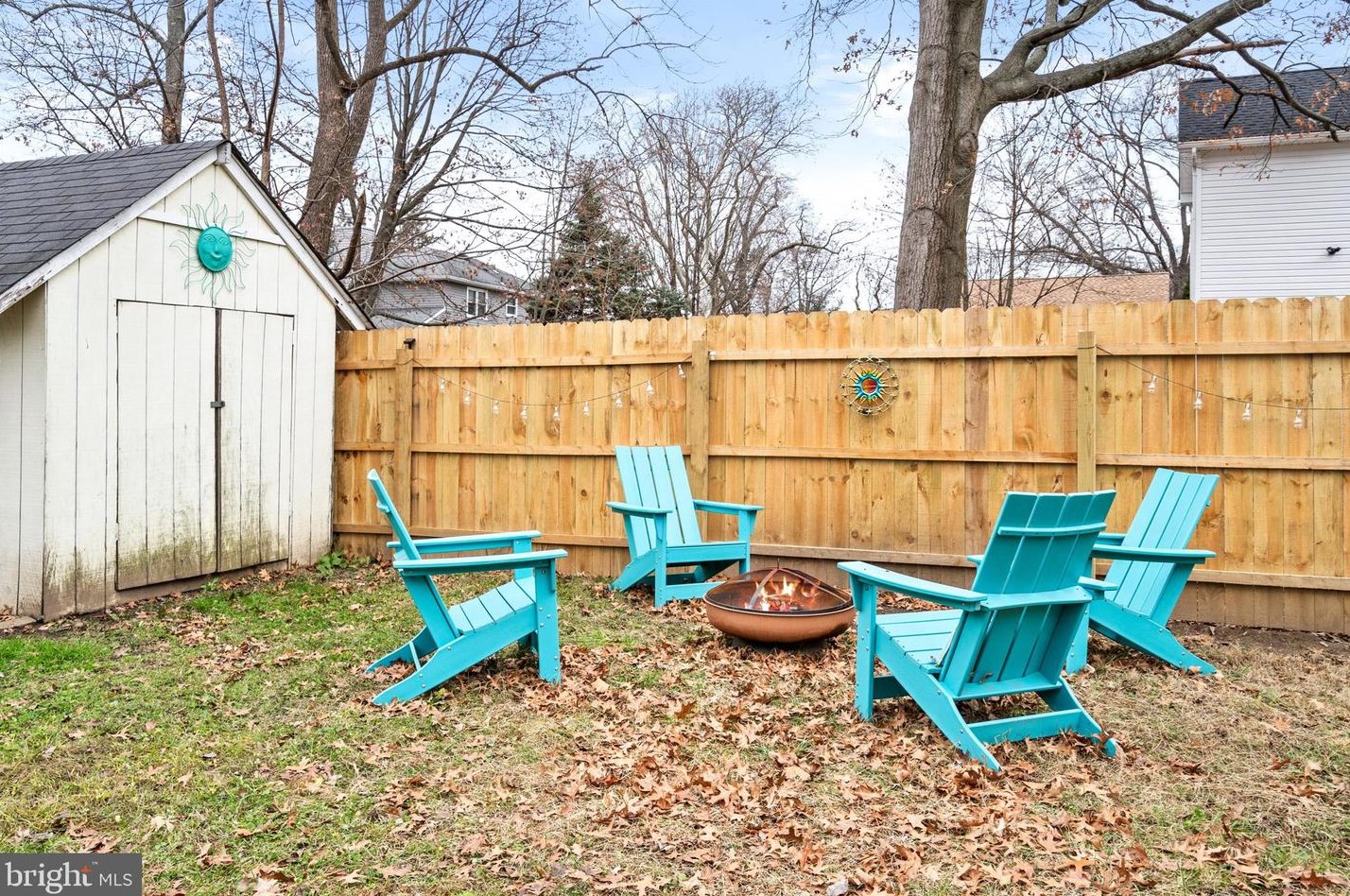 210 Penn St, Riverton NJ  08077-1222 exterior