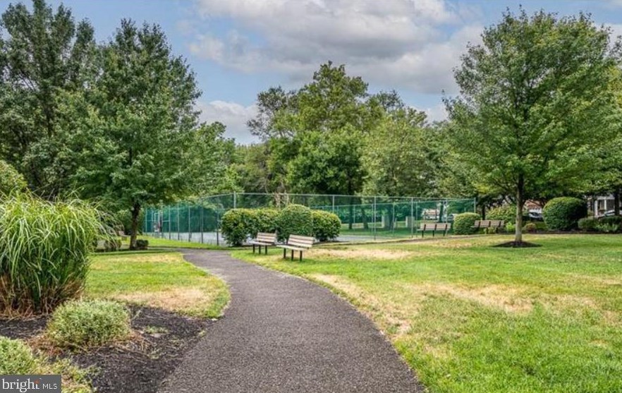 1831 Jason Dr, Riverton NJ  08077-1553 exterior