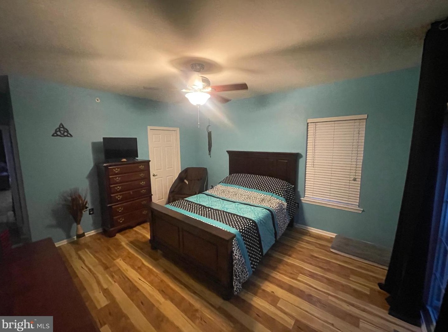 1831 Jason Dr, Riverton NJ  08077-1553 exterior