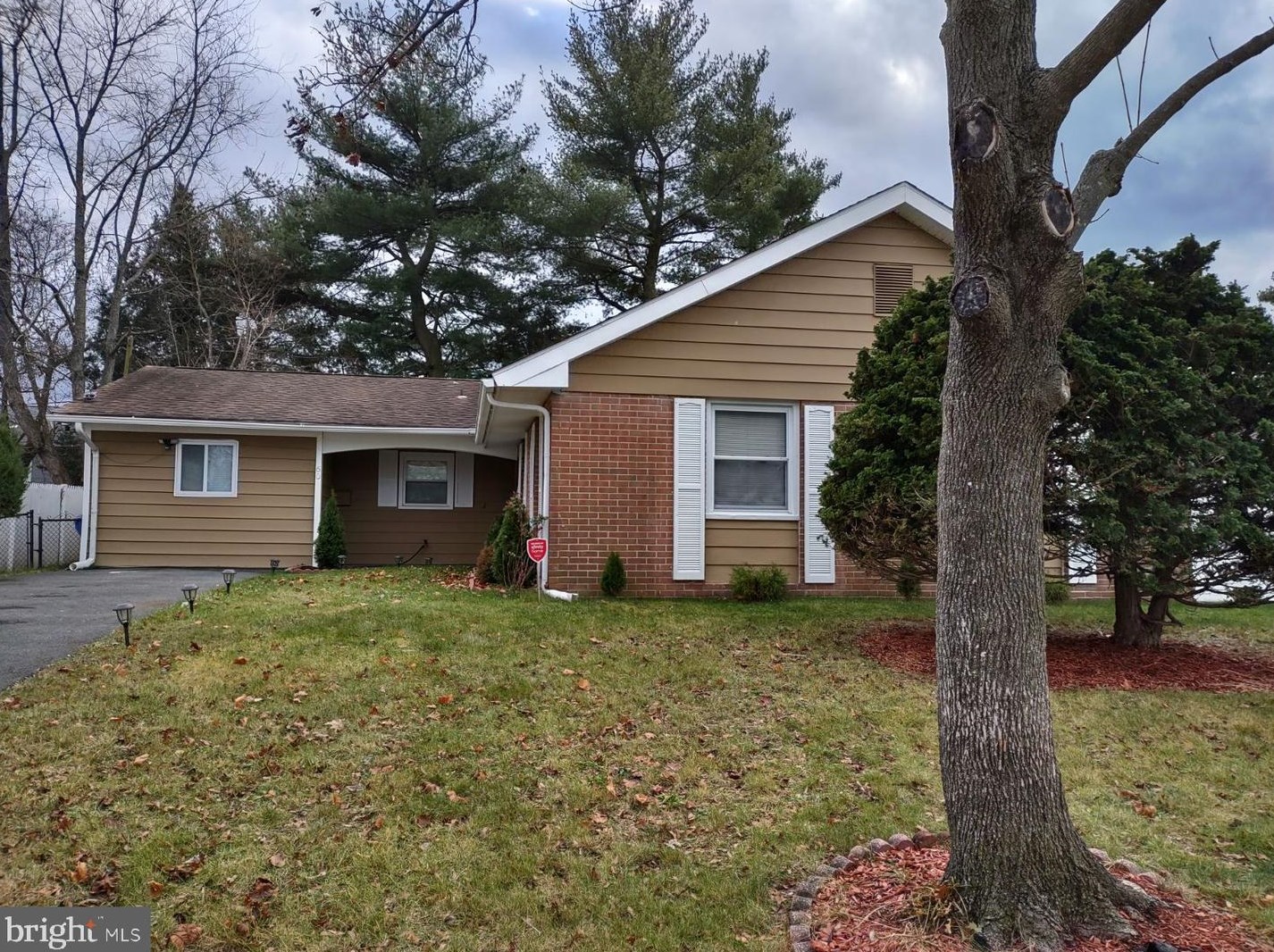 60 Ballad Ln, Willingboro NJ  08046-1606 exterior