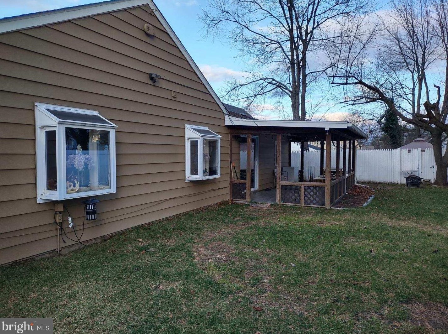 60 Ballad Ln, Willingboro NJ  08046-1606 exterior