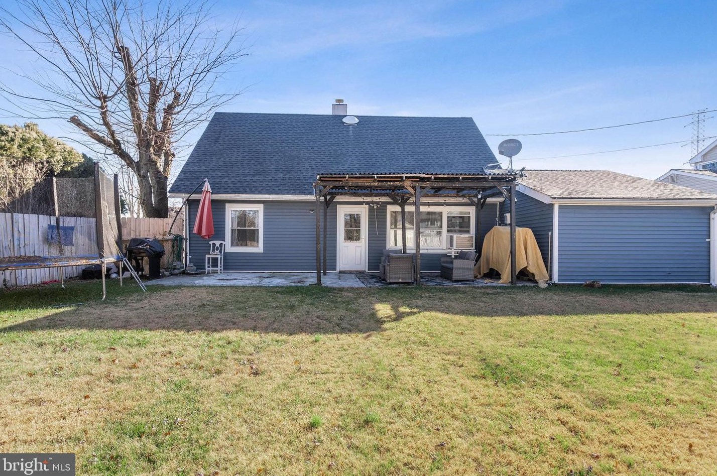 37 Medley Ln, Willingboro NJ  08046-3122 exterior