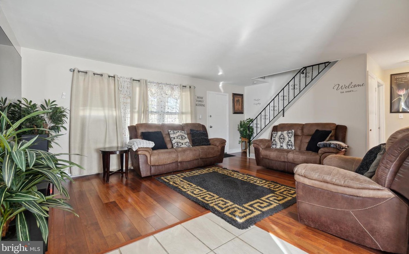 37 Medley Ln, Willingboro NJ  08046-3122 exterior