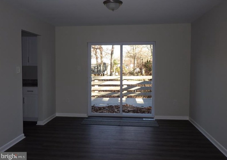 1802 Lakeshore Dr, Browns Mills NJ  08015-1364 exterior