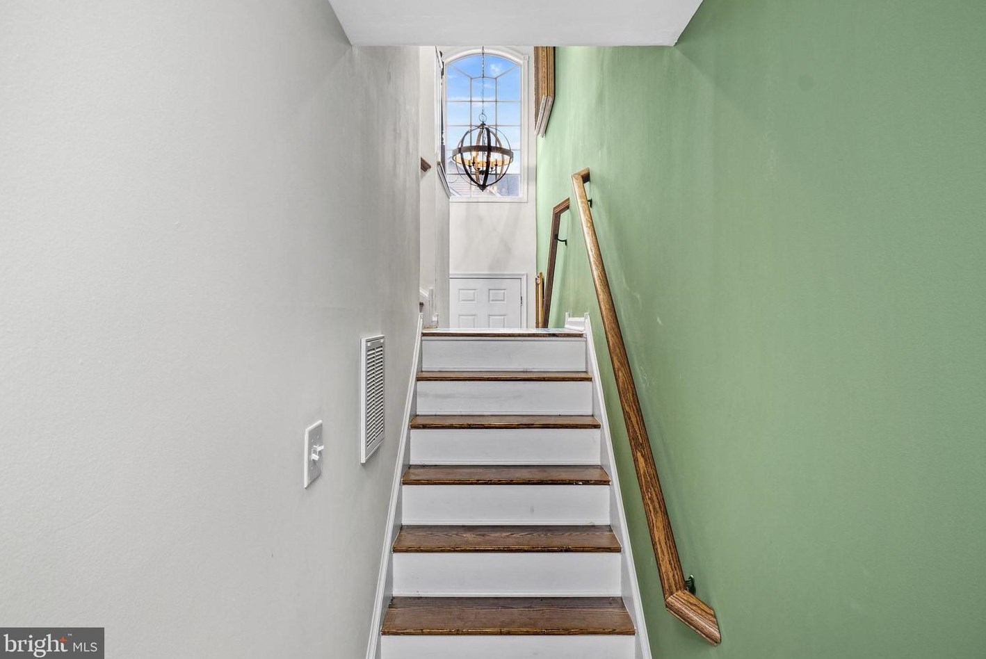 1578 Jason Dr, Riverton NJ  08077-1558 exterior