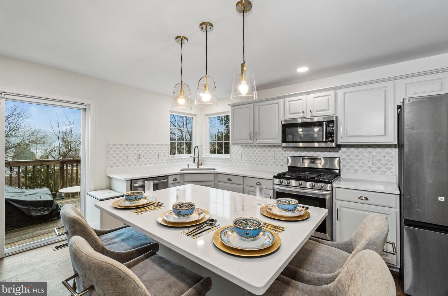 1578 Jason Dr, Riverton NJ  08077-1558 exterior