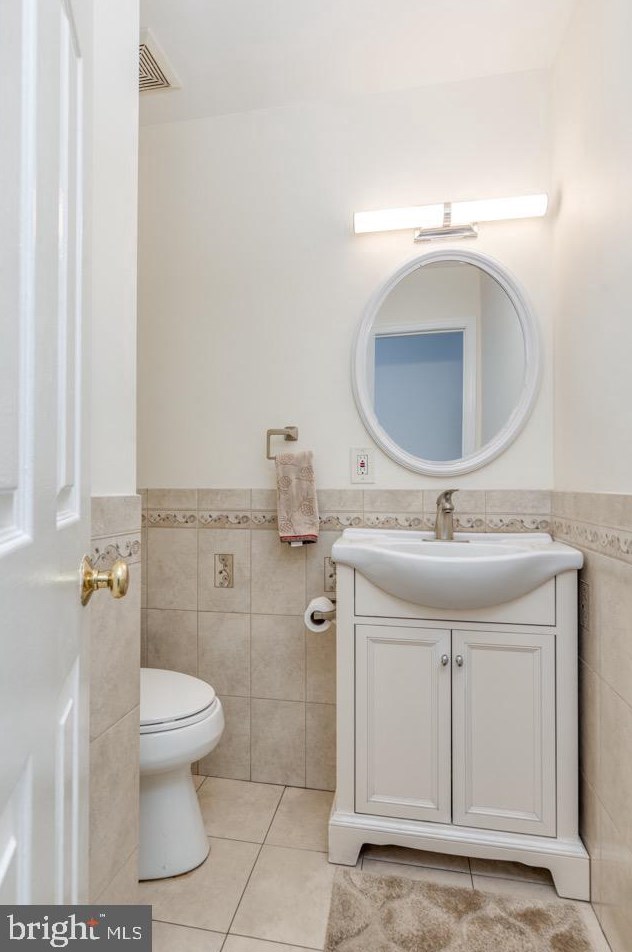 907 Turner Ave, Riverton NJ  08077-1934 exterior