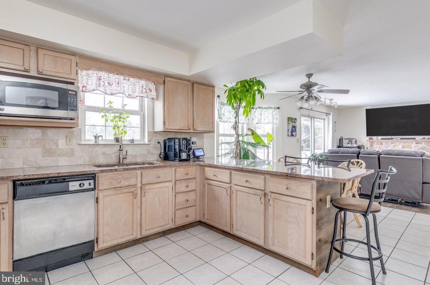 907 Turner Ave, Riverton NJ  08077-1934 exterior
