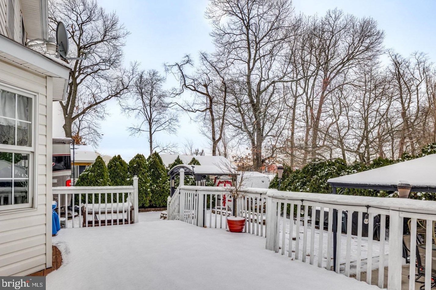 907 Turner Ave, Riverton NJ  08077-1934 exterior