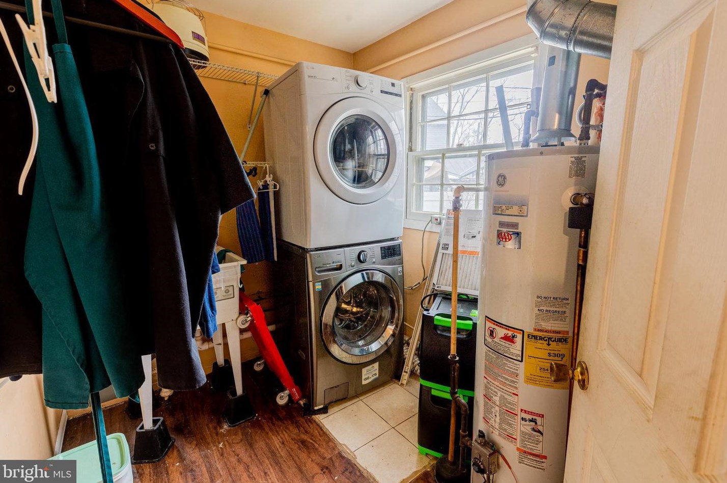 8 Essex Ln, Willingboro NJ  08046-2243 exterior