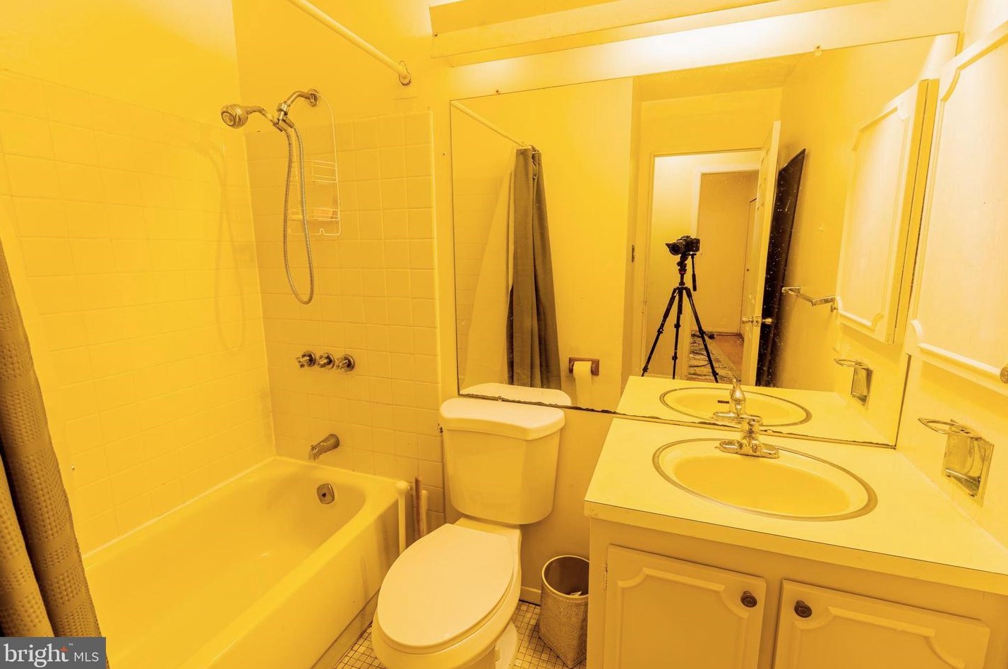 8 Essex Ln, Willingboro NJ  08046-2243 exterior