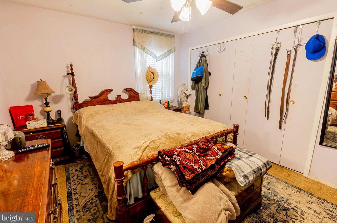 8 Essex Ln, Willingboro NJ  08046-2243 exterior