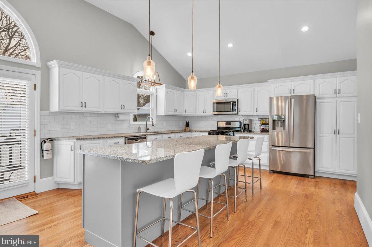 422 2nd St, Moorestown NJ  08057-3002 exterior