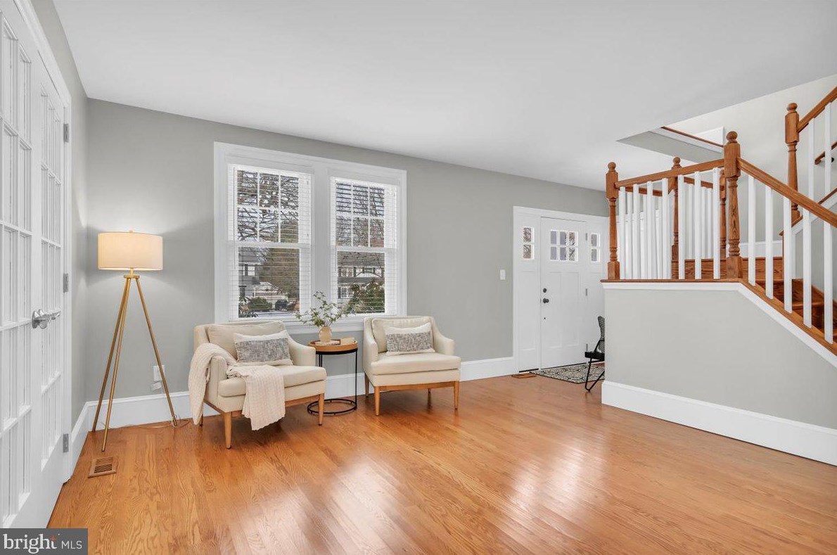 422 2nd St, Moorestown NJ  08057-3002 exterior