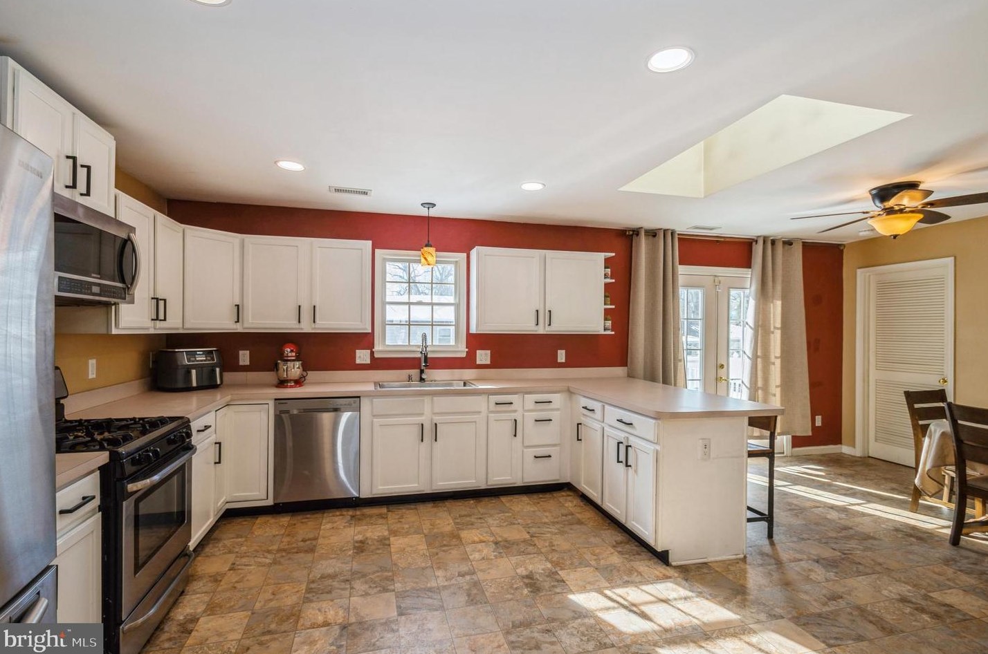 337 Sassafras St, Browns Mills NJ  08015-1318 exterior