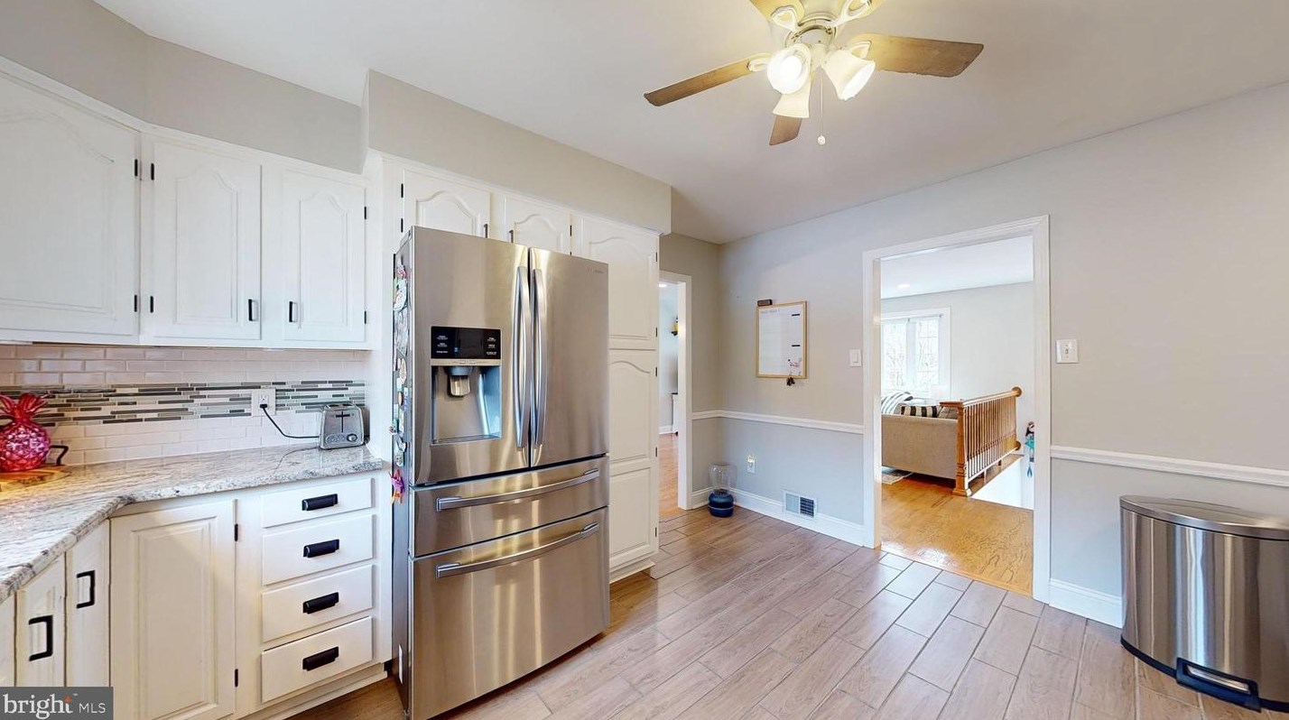 108 Chatham Rd, Mount Laurel NJ  08054-1002 exterior