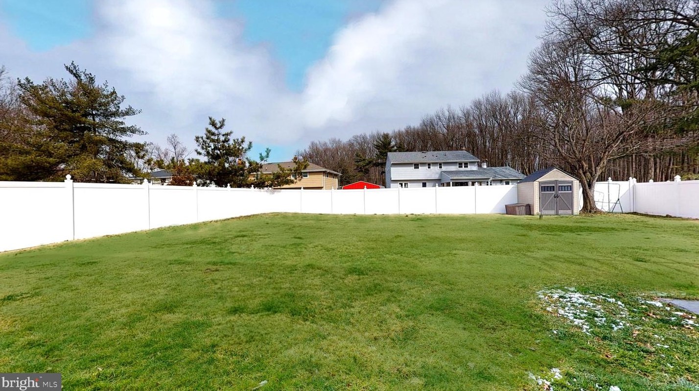 108 Chatham Rd, Mount Laurel NJ  08054-1002 exterior