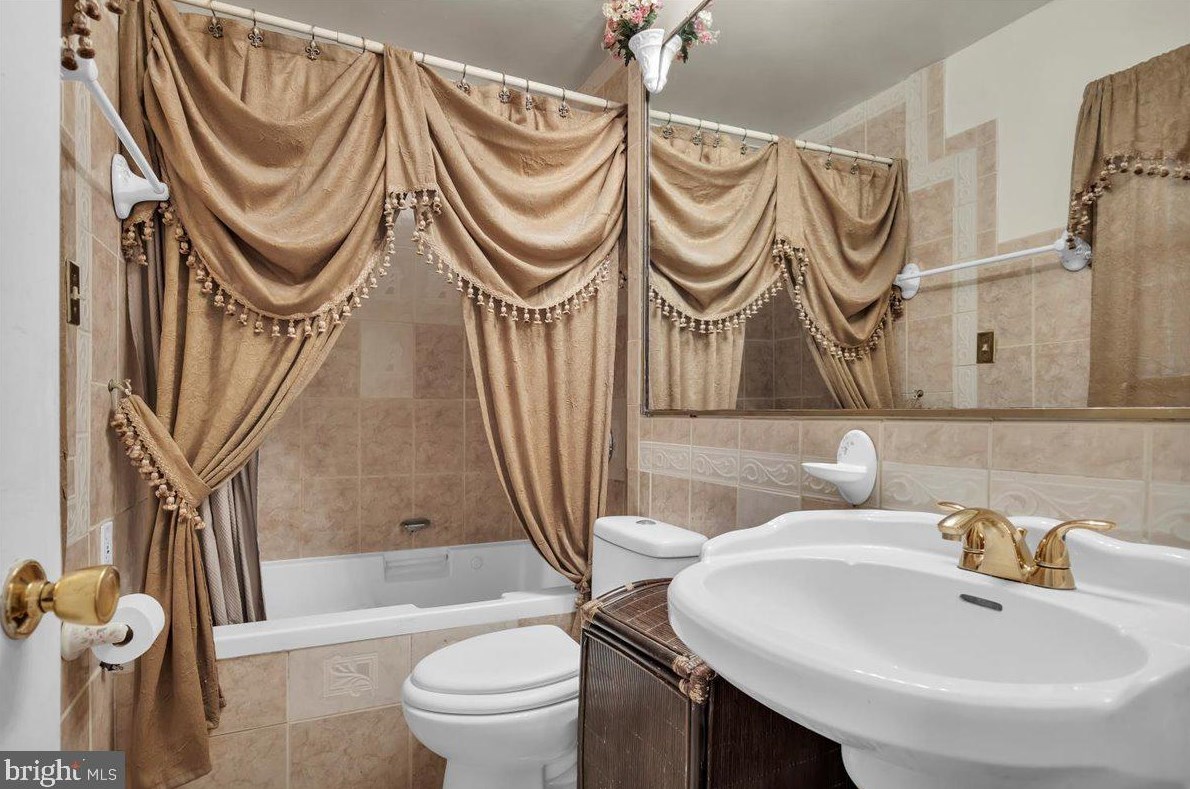 15 Goodwin Ln, Willingboro NJ  08046-3221 exterior