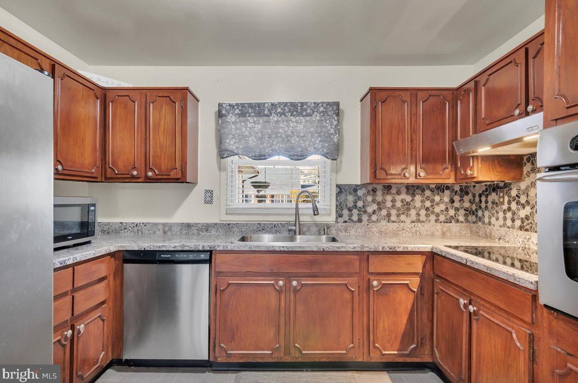 15 Goodwin Ln, Willingboro NJ  08046-3221 exterior