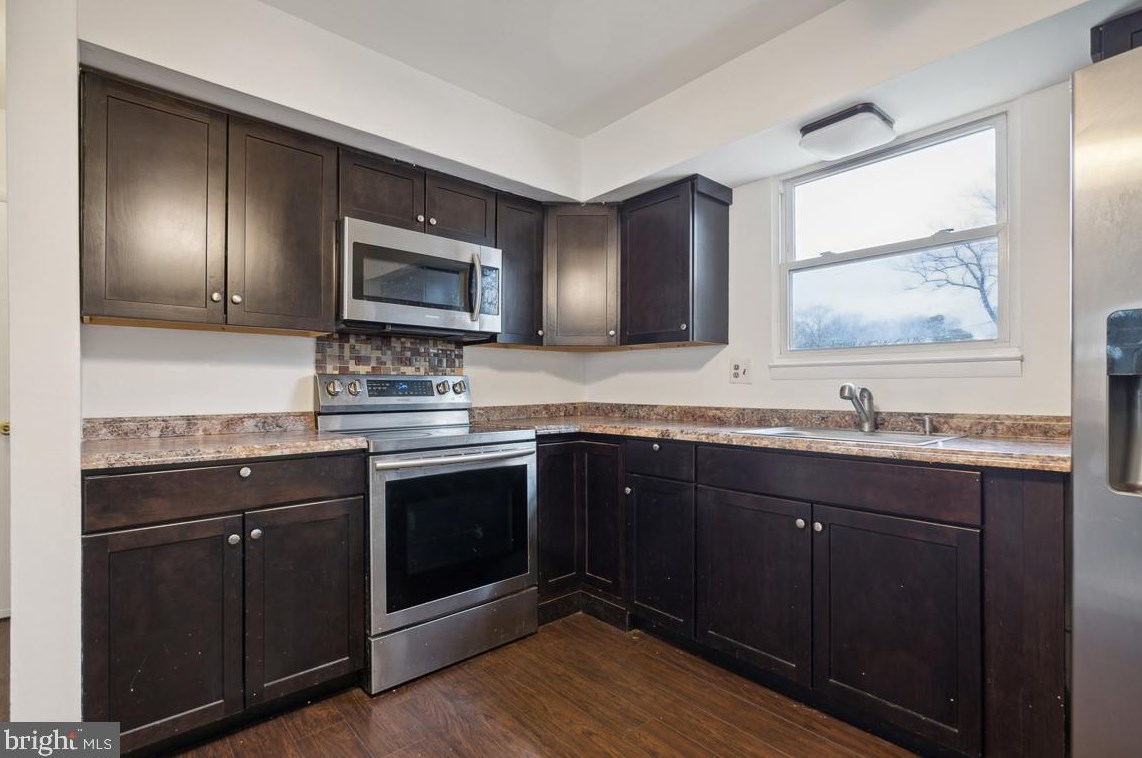1321 Hunter Blvd, Browns Mills NJ  08015-1208 exterior