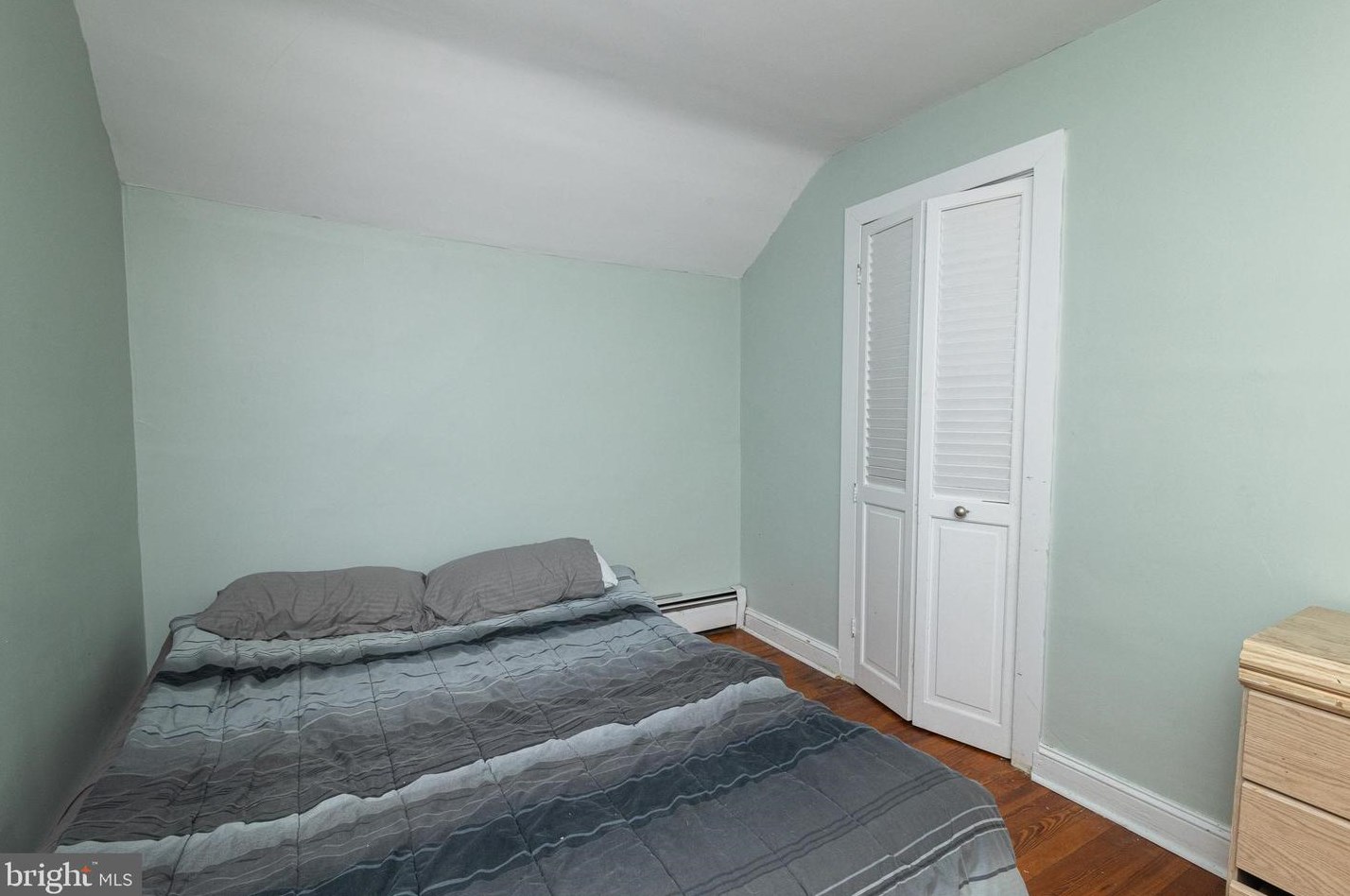 728 Lincoln Ave, Burlington NJ  08016-2420 exterior