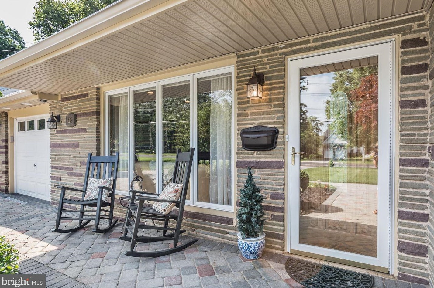 602 Camden Ave, Moorestown NJ  08057-2242 exterior