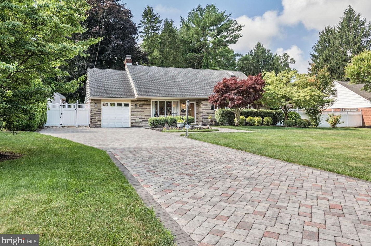 602 Camden Ave, Moorestown NJ  08057-2242 exterior