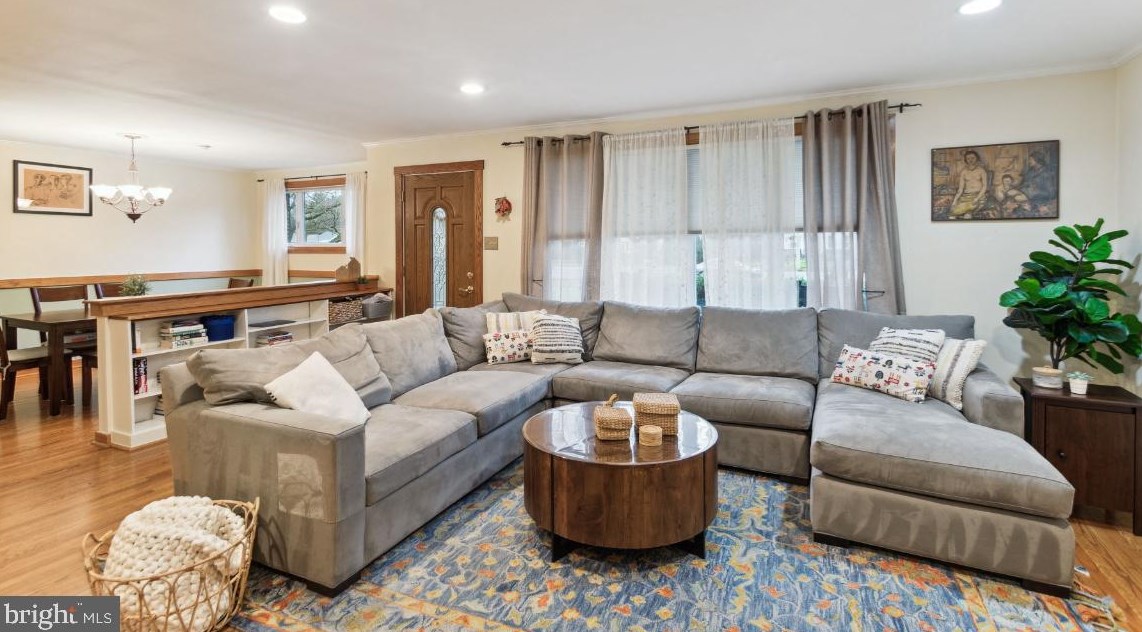 602 Camden Ave, Moorestown NJ  08057-2242 exterior