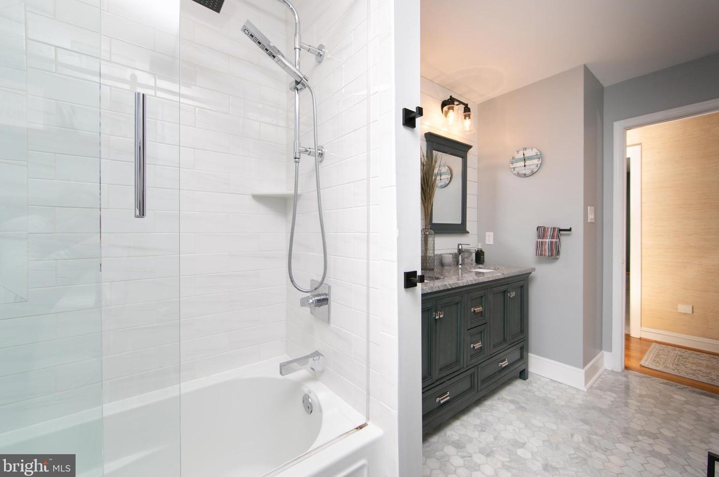 5 Pepperbush Ct, Medford NJ  08055-3818 exterior