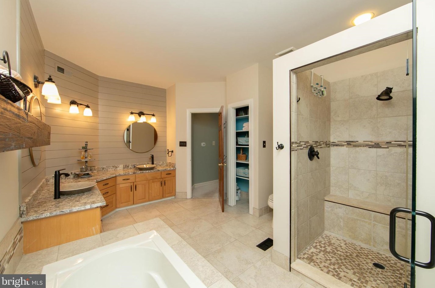 5 Pepperbush Ct, Medford NJ  08055-3818 exterior