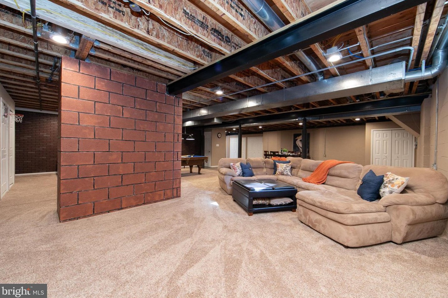 5 Pepperbush Ct, Medford NJ  08055-3818 exterior