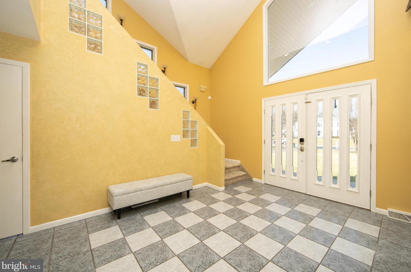 36 Hockey Dr, Columbus NJ  08022-9501 exterior