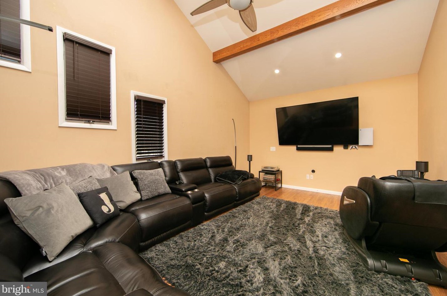 36 Hockey Dr, Columbus NJ  08022-9501 exterior