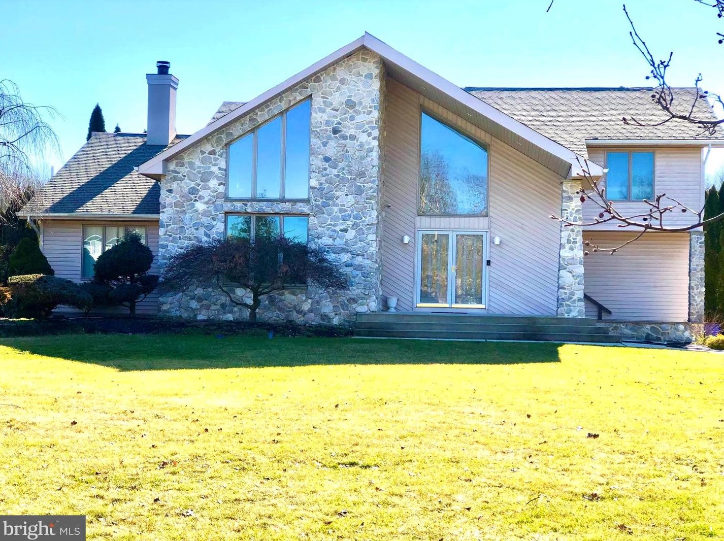 36 Hockey Dr, Columbus NJ  08022-9501 exterior