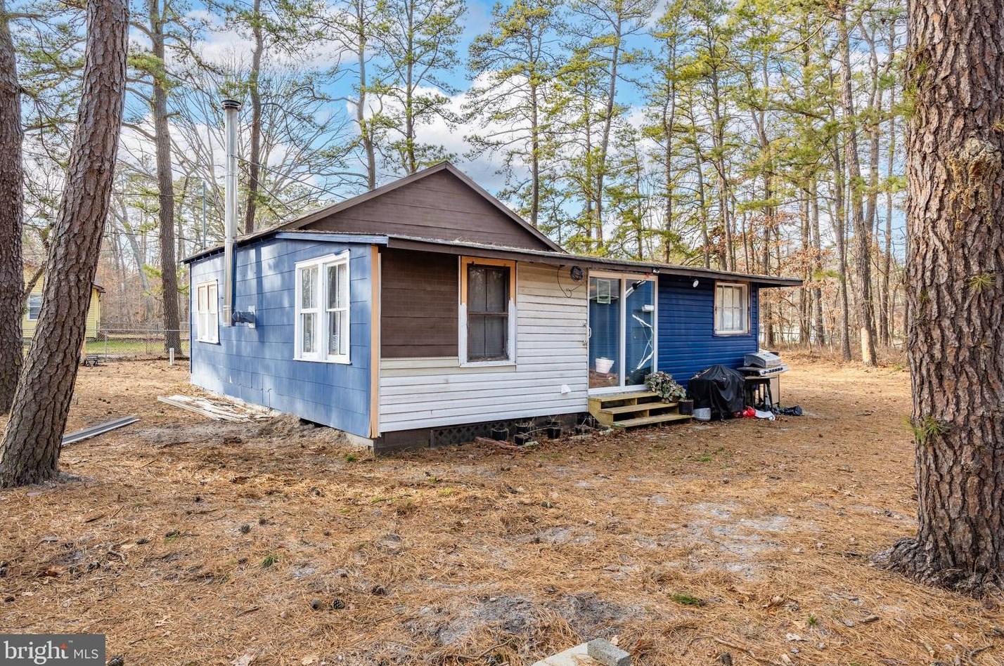 902 Lupin St, Browns Mills NJ  08015 exterior