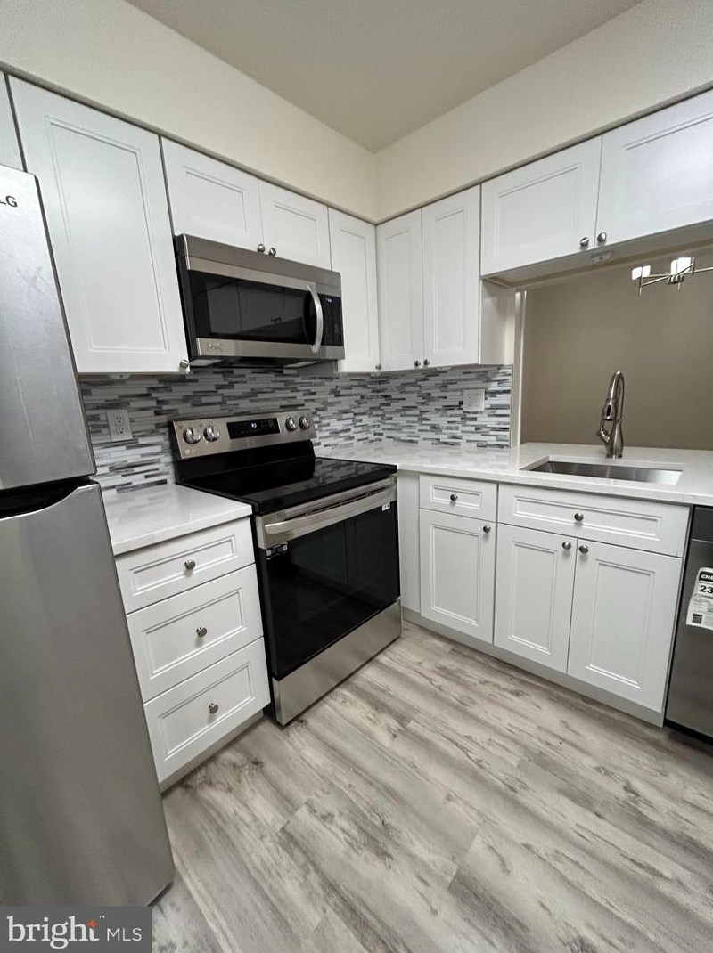 4205 Adelaide Dr, Mount Laurel NJ  08054-1834 exterior