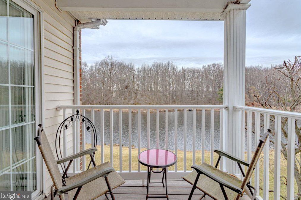 1608 Staghorn Dr, Mount Laurel NJ 08054-6953 exterior