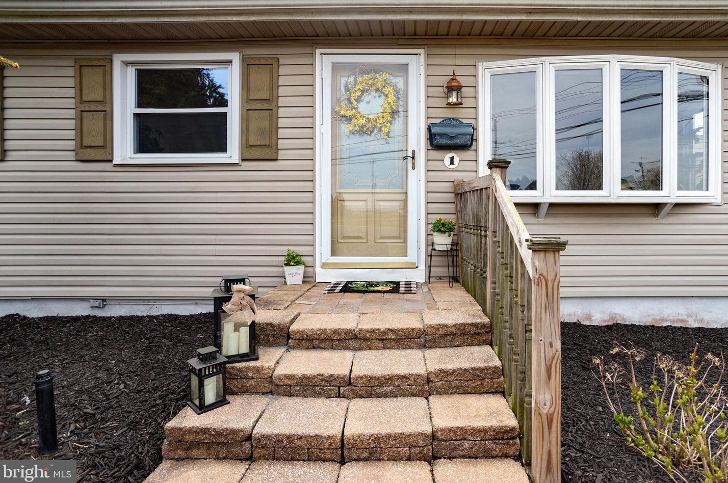 1 Willow Rd, Chesterfield NJ  08505-2714 exterior