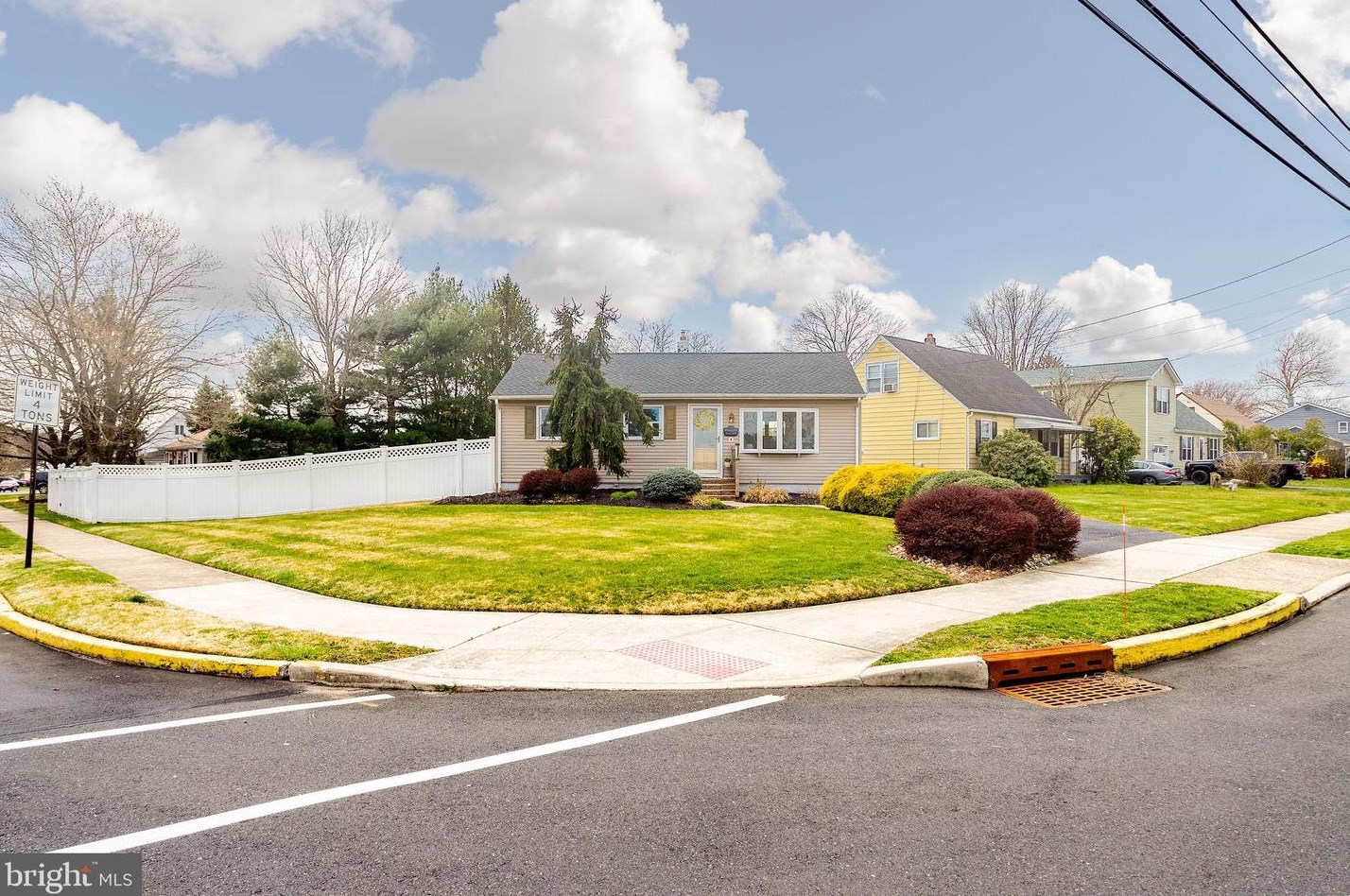 1 Willow Rd, Chesterfield NJ  08505-2714 exterior