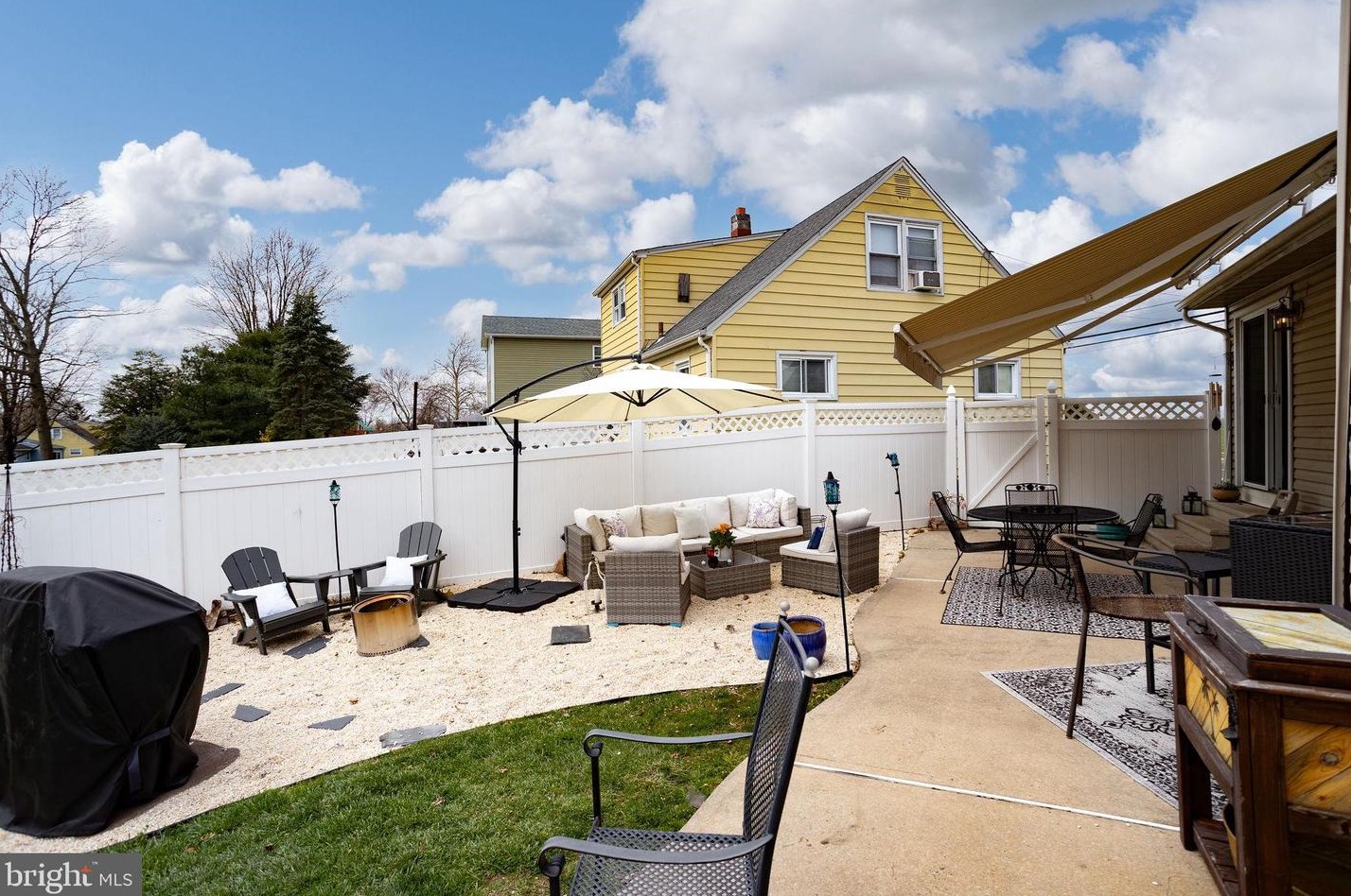 1 Willow Rd, Chesterfield NJ  08505-2714 exterior