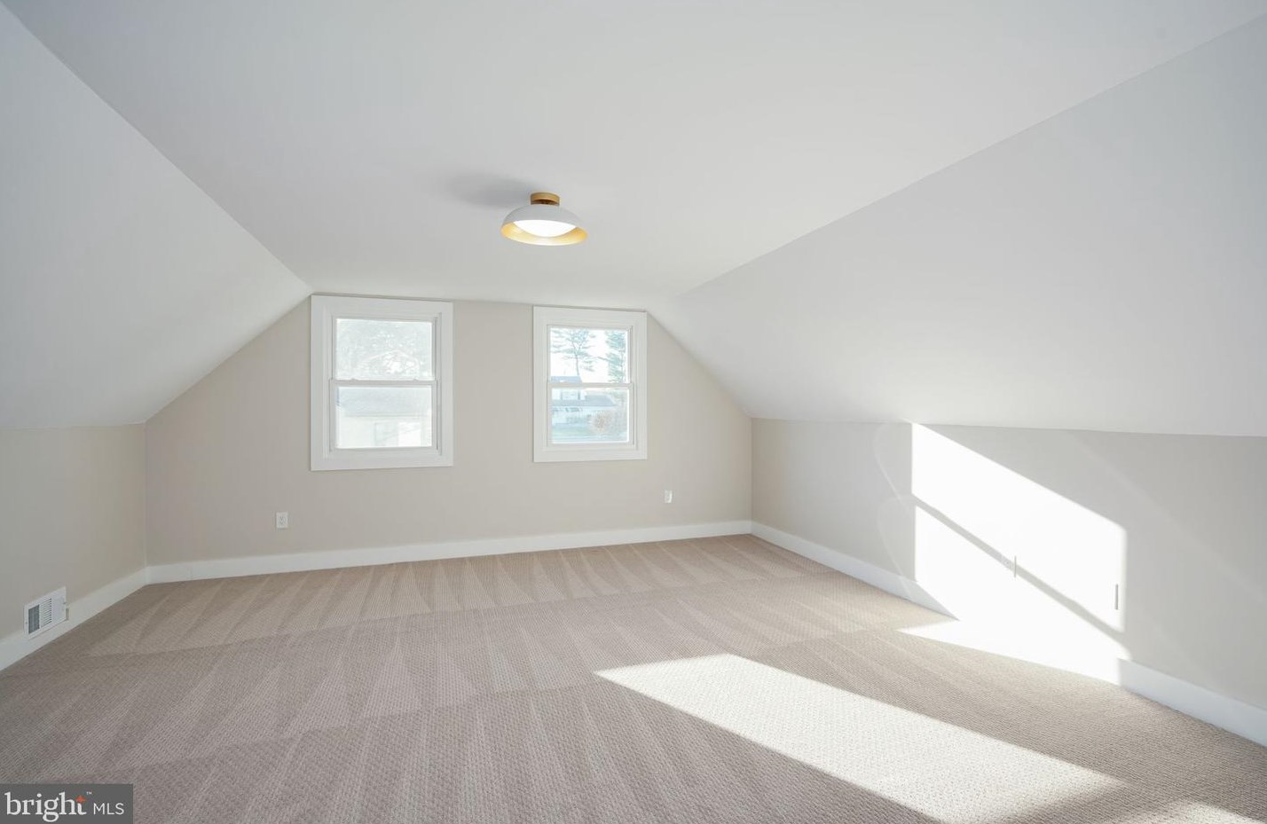 6 Hornblende Ln, Willingboro NJ  08046-1730 exterior