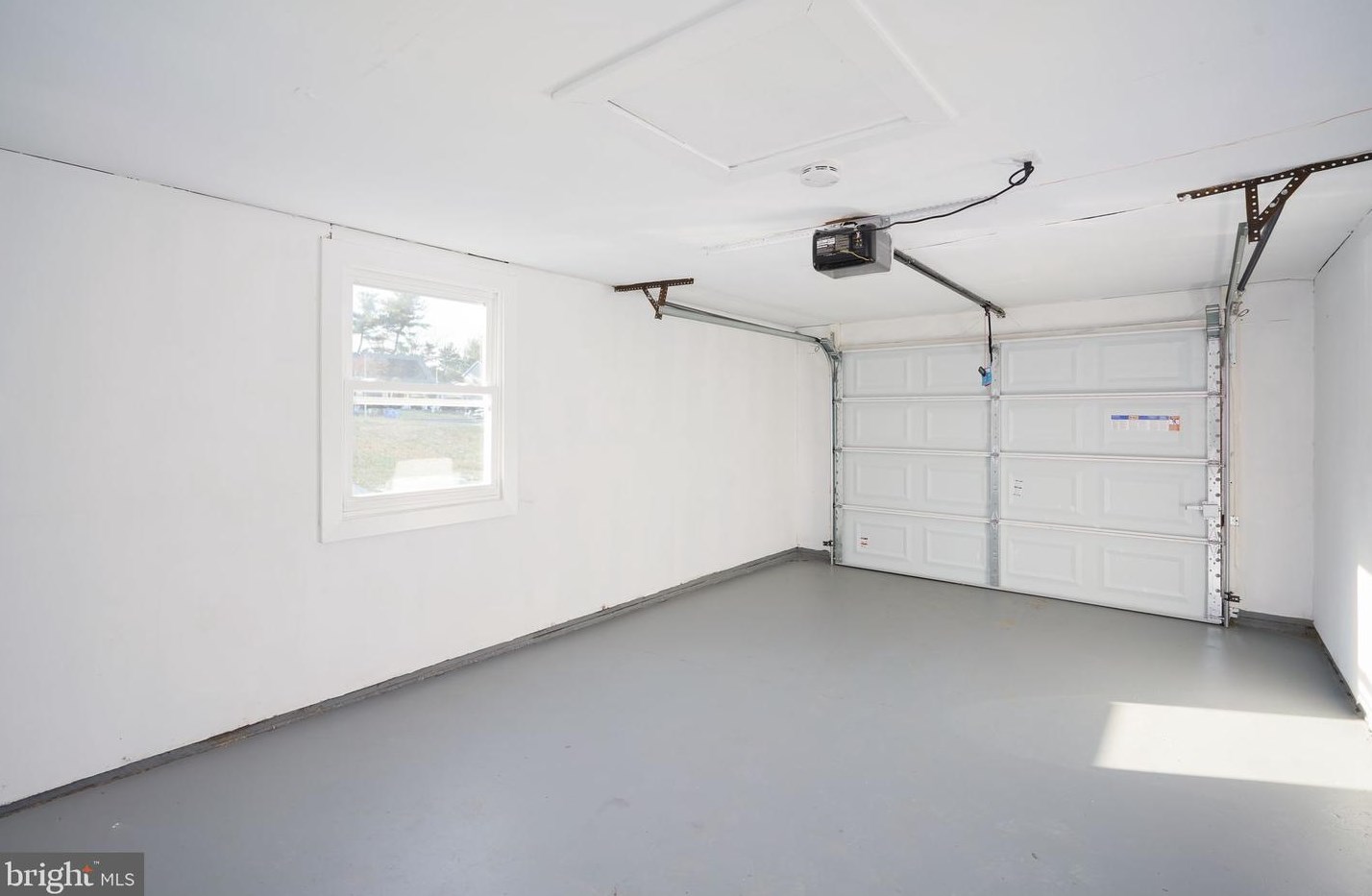 6 Hornblende Ln, Willingboro NJ  08046-1730 exterior
