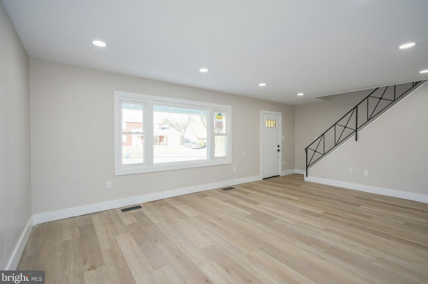 6 Hornblende Ln, Willingboro NJ  08046-1730 exterior