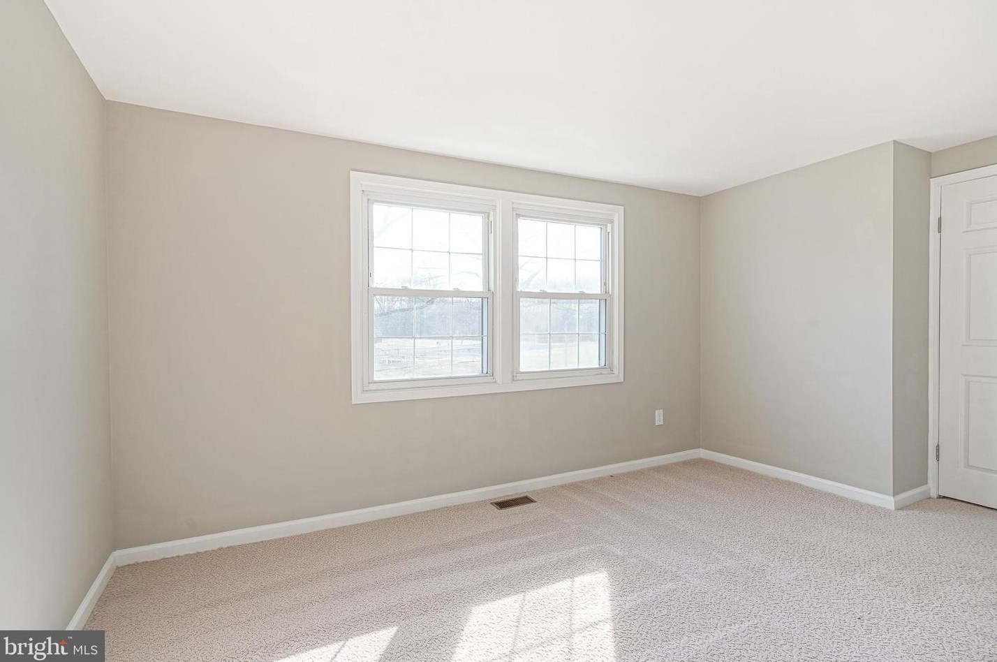 130 Northampton Dr, Willingboro NJ  08046-1326 exterior