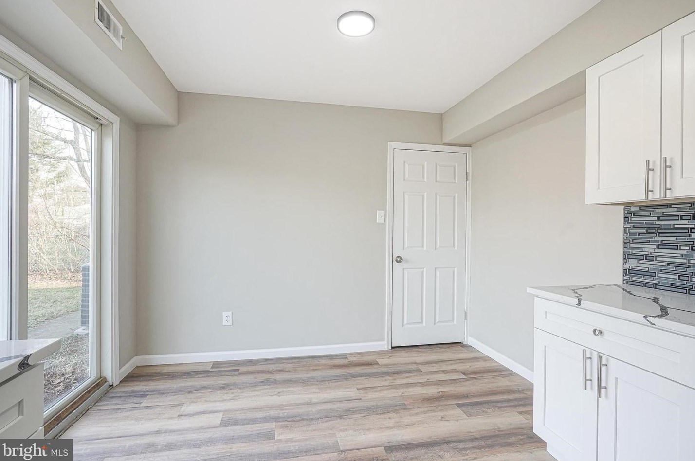 130 Northampton Dr, Willingboro NJ  08046-1326 exterior