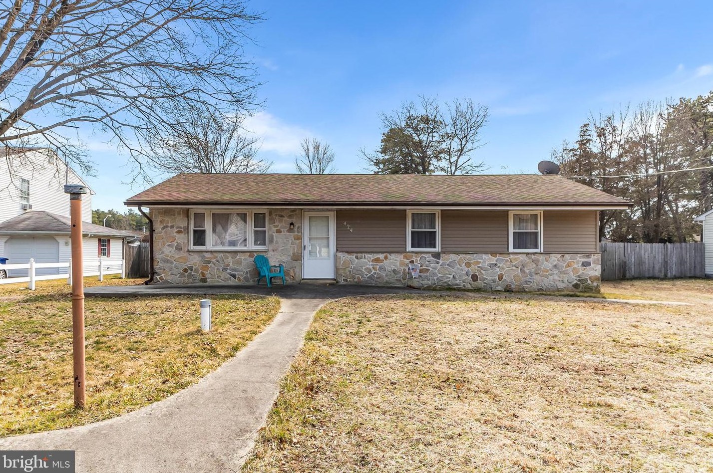 424 Chippewa Trl, Browns Mills NJ  08015-6458 exterior