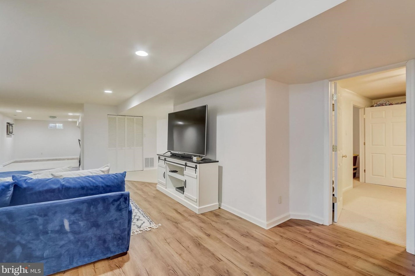 154 Memorial Ln, Mount Laurel NJ  08054-2032 exterior